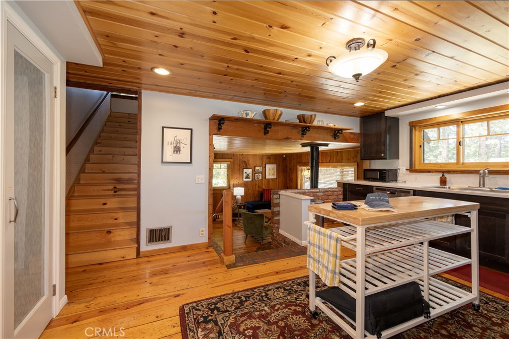 40153 Lakeview Drive