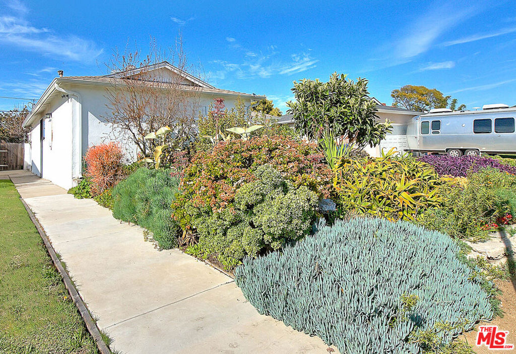 12467 Beatrice Street