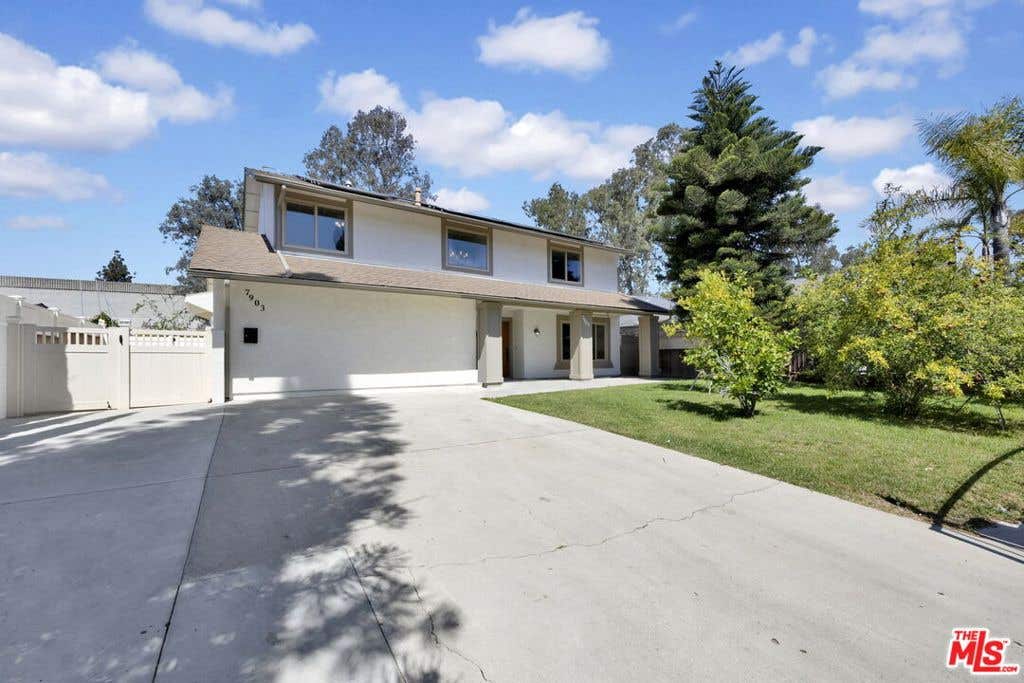 Photo of 7901 Babcock Avenue, North Hollywood, CA 91605 (MLS # 26850821)