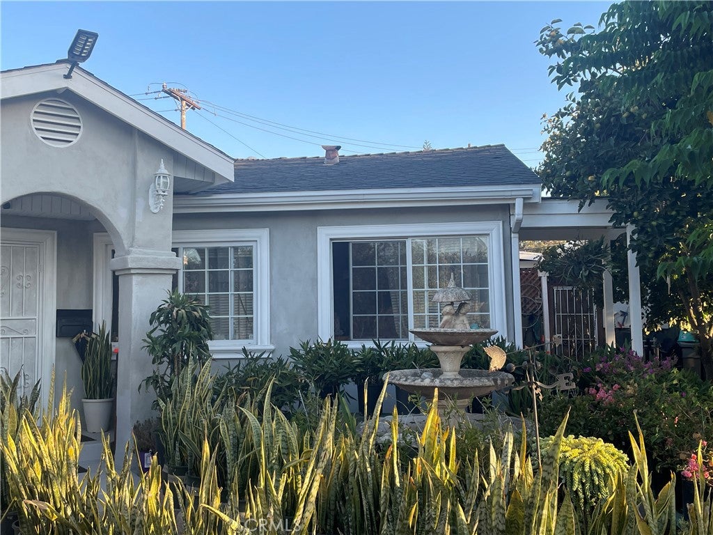 1390 W 33rd Street