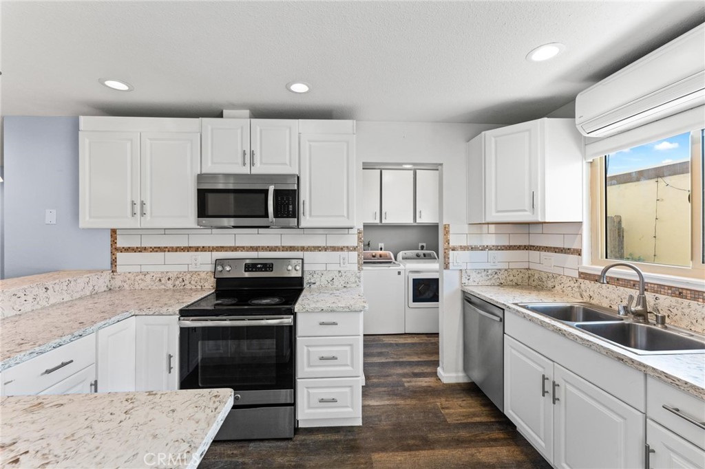 Tustin Place (TP) - Residential Lease