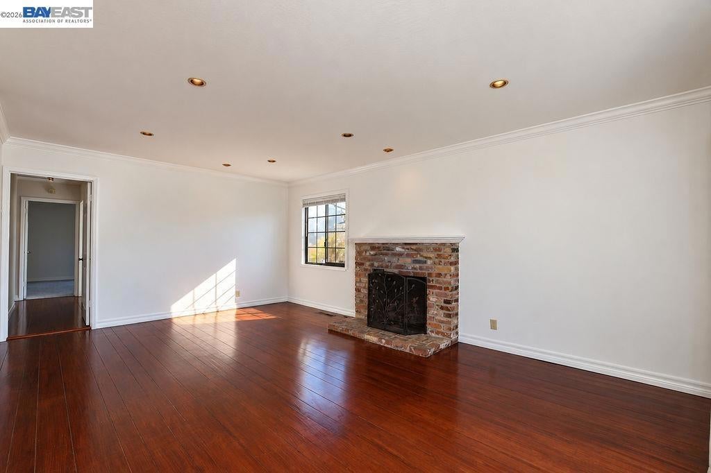 18416 Lakecrest Ct