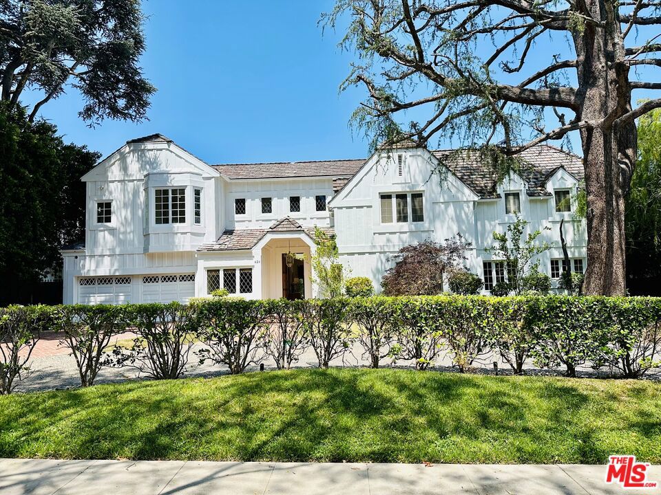 628 N Elm Drive
