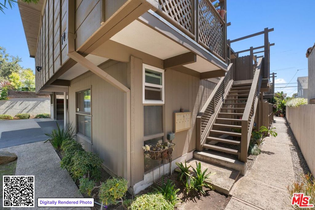 1044 Pacific Street
