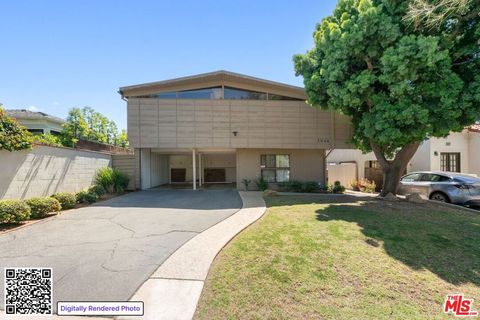 Photo of 1044 Pacific Street, Santa Monica, CA 90405 (MLS # 26774525)