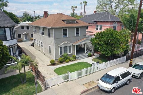 Photo of 1703 S Burlington Avenue, Los Angeles, CA 90006 (MLS # 26714031)