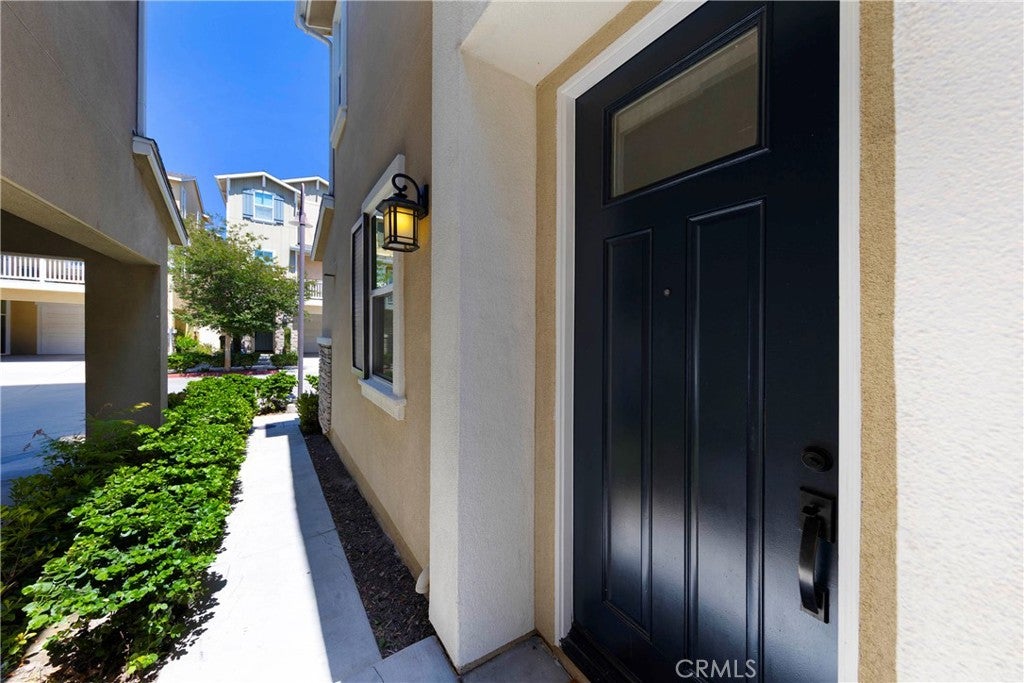 385 N Avelina Way, Anaheim CA 92805