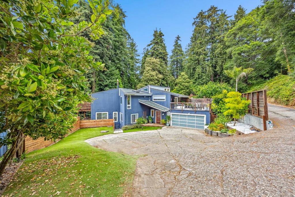 321 Valencia Road