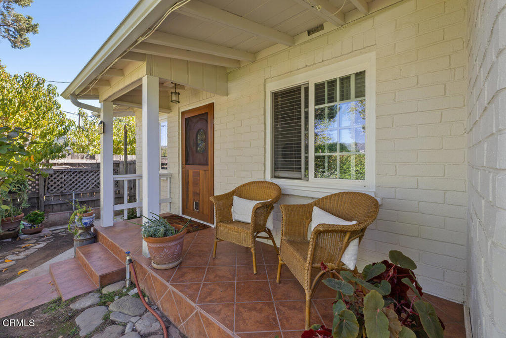 386 Larmier Avenue