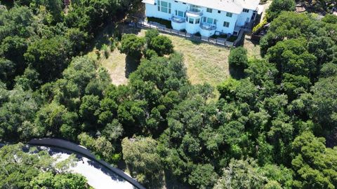 Photo of San Carlos, CA 94070 (MLS # ML82046468)