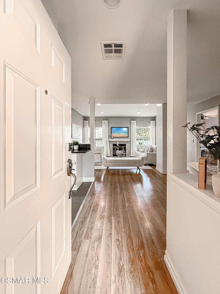 5420 Sylmar Avenue 118