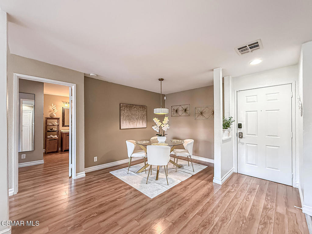 5420 Sylmar Avenue 118