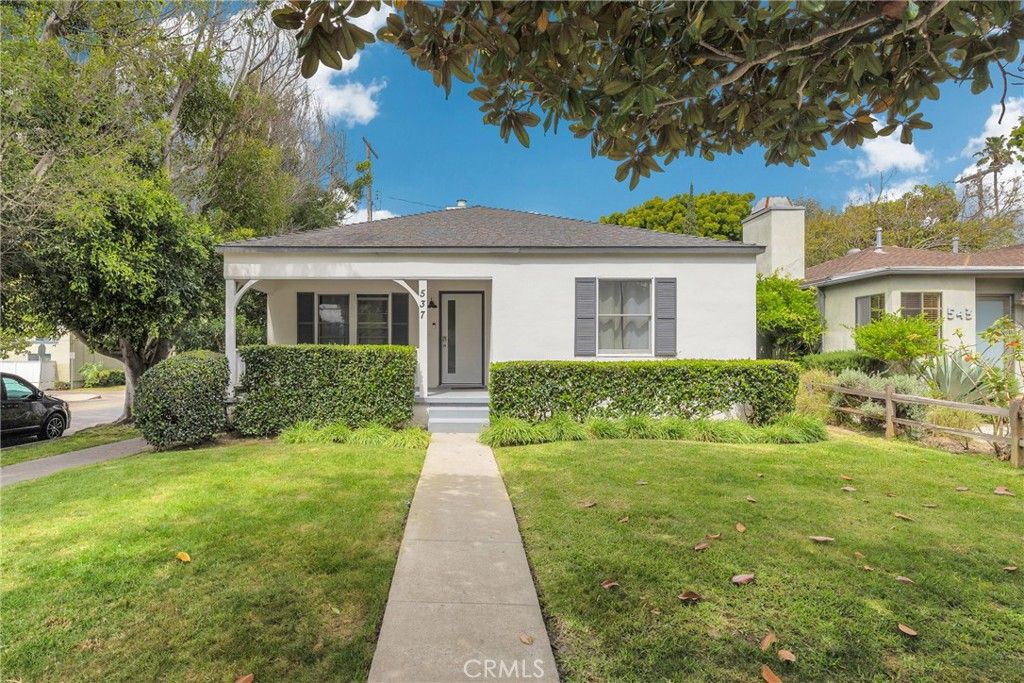 Photo of 537 28th Ave, Venice, CA 90291 (MLS # CV26069720)