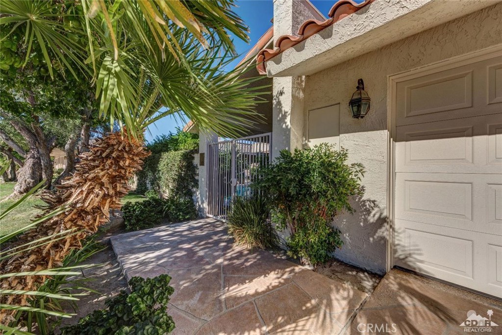 The Springs C.C. - Residential