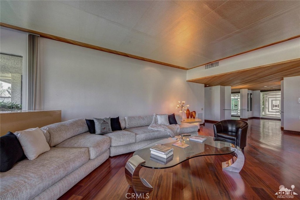 The Springs C.C. - Residential