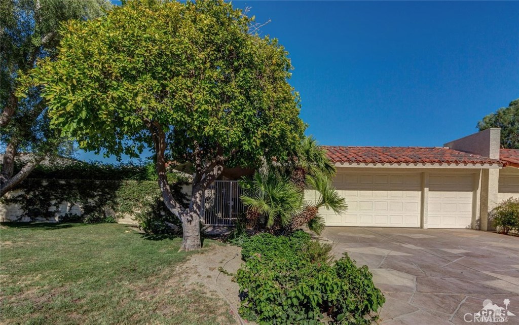 The Springs C.C. - Residential