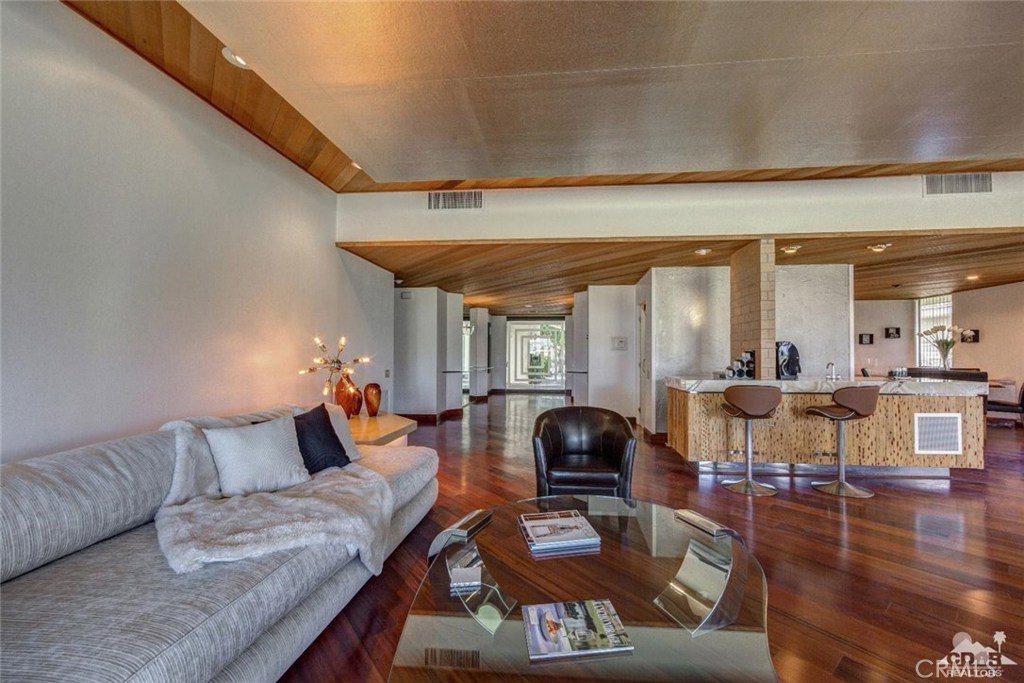 The Springs C.C. - Residential