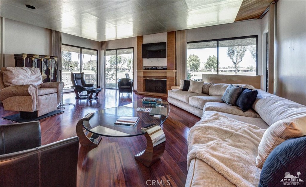 The Springs C.C. - Residential