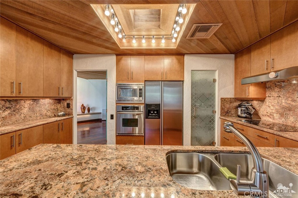 The Springs C.C. - Residential