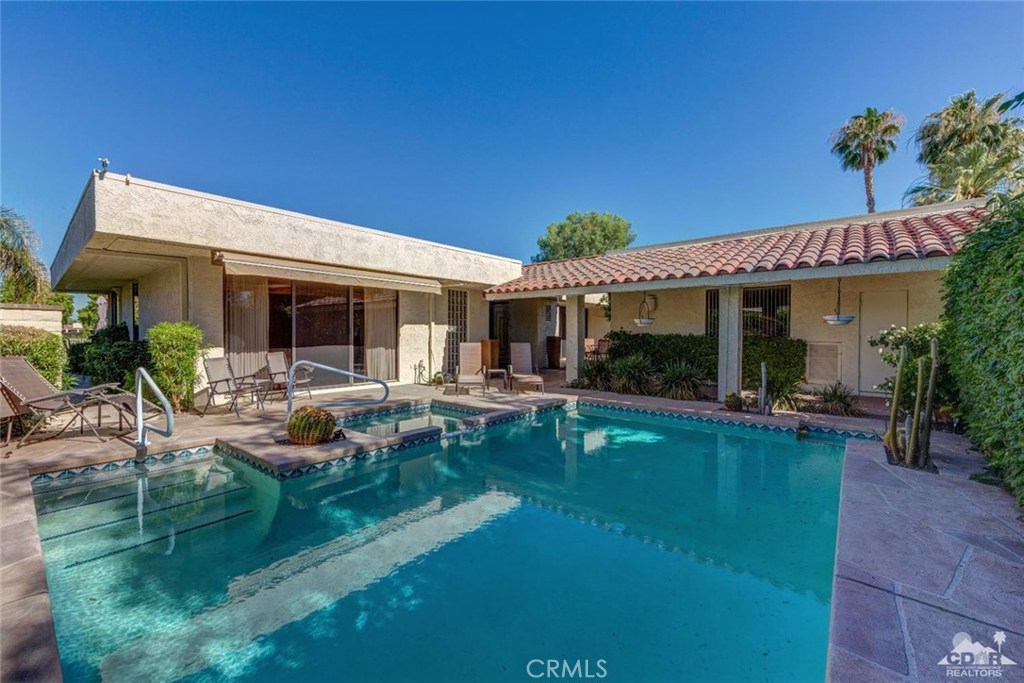 The Springs C.C. - Residential