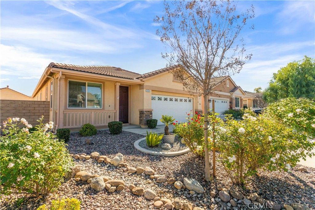 Photo of 30300 Cherry Opal Ln, Menifee, CA 92584 (MLS # SW26010900)