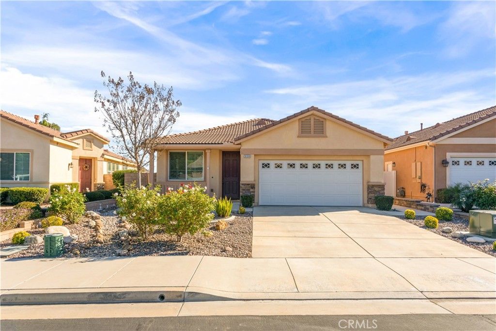 Photo of 30300 Cherry Opal Ln, Menifee, CA 92584 (MLS # SW26010900)