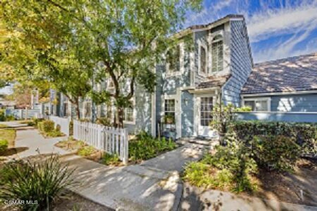 Photo of 345 Jeremiah Drive #B, Simi Valley, CA 93065 (MLS # 222005482)