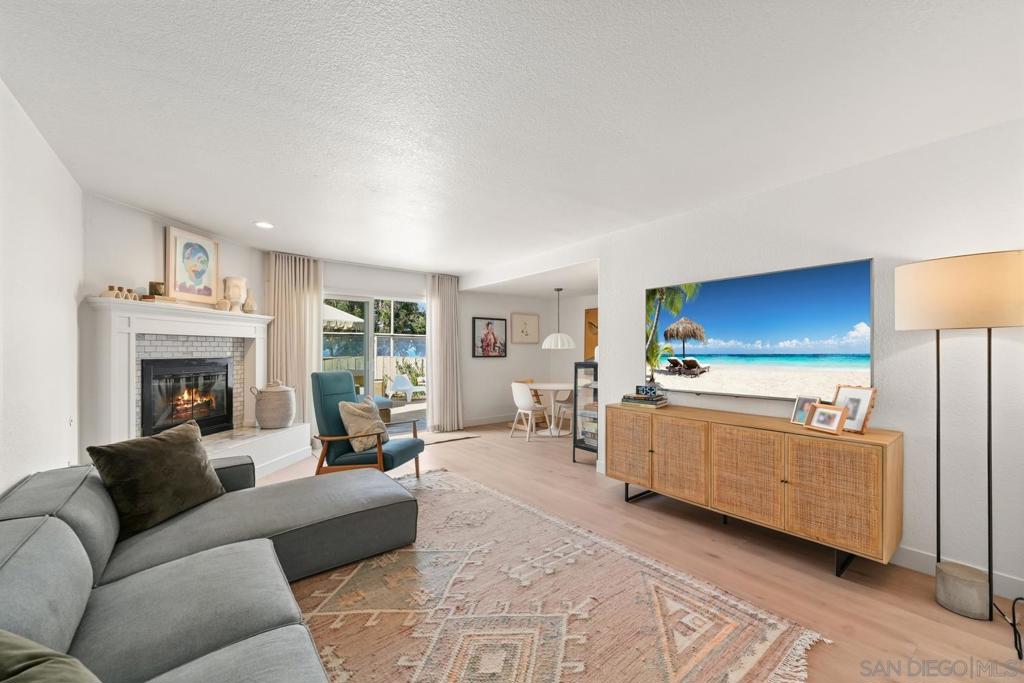 Del Mar - Residential