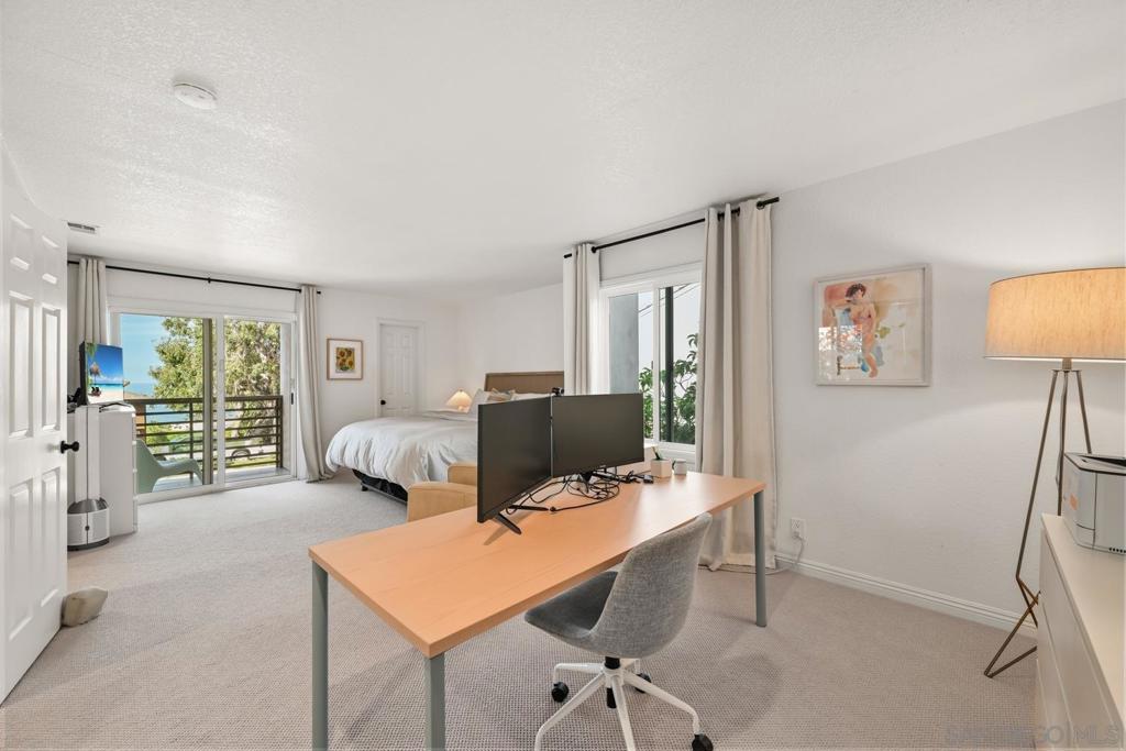 Del Mar - Residential