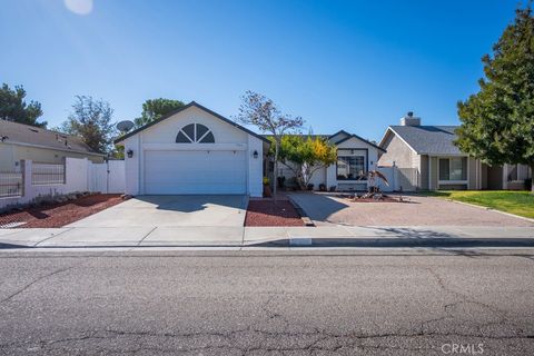 734 W Avenue H2 Lancaster CA 93534