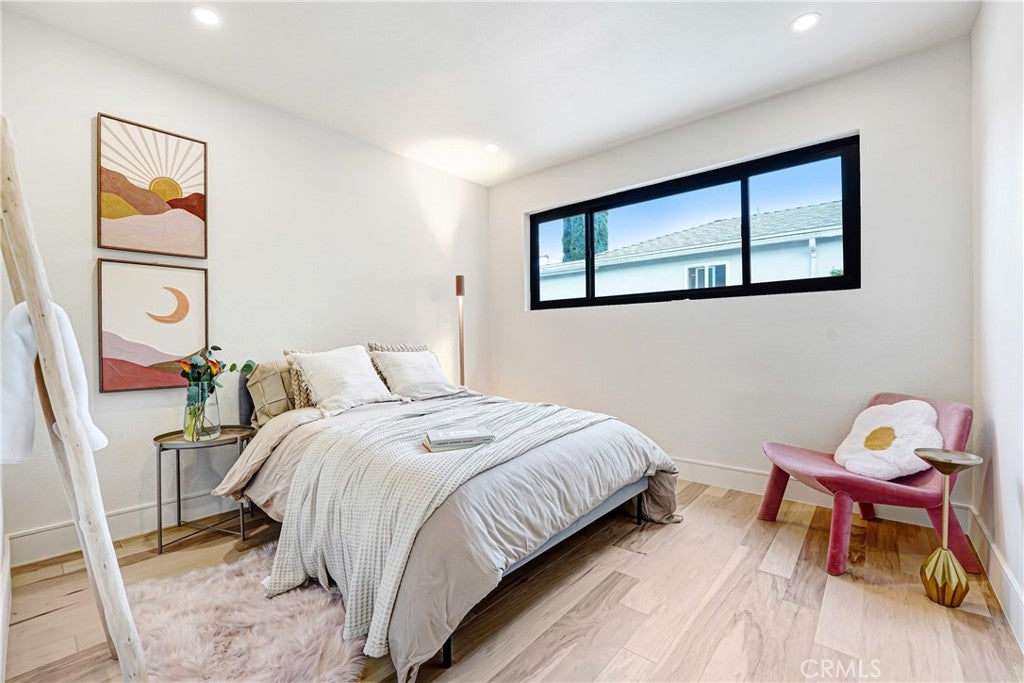 Tarzana, California, 91356, United States, 4 Bedrooms Bedrooms, ,2 BathroomsBathrooms,Residential,Active,2043142