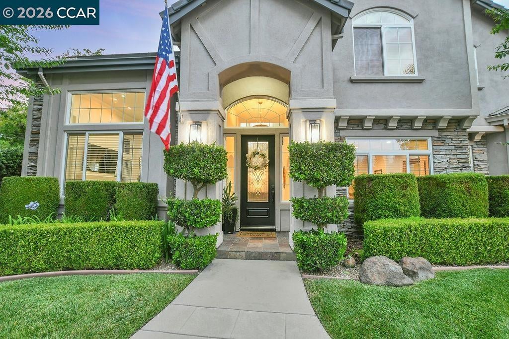 Photo of 1760 Duchess Ter, Brentwood, CA 94513 (MLS # 41150320)