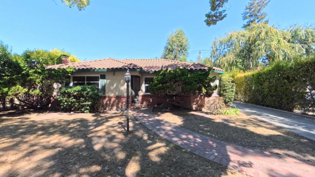 1006 Westwood Drive