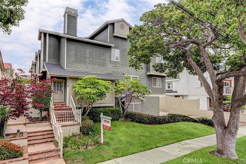 Photo of 234 N Irena AVE #3, Redondo Beach, CA 90277 (MLS # SB26102657)