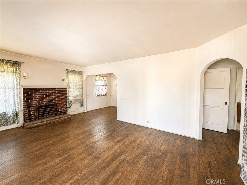 1335 S Hamilton