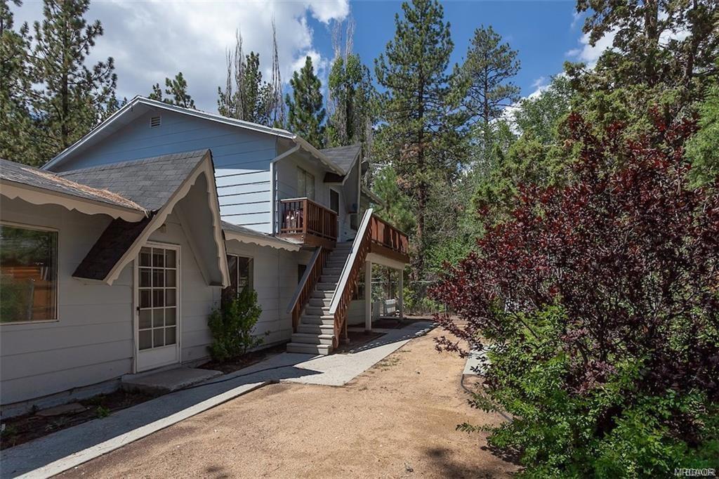 1017 Greenway Drive