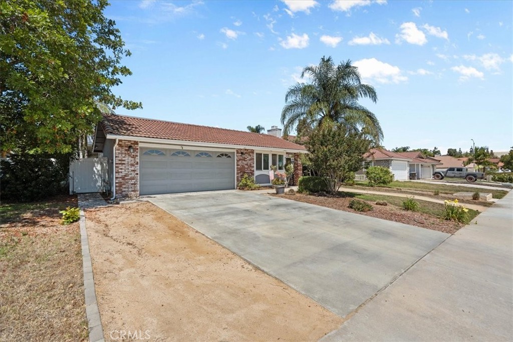 8715 Sandhill Drive