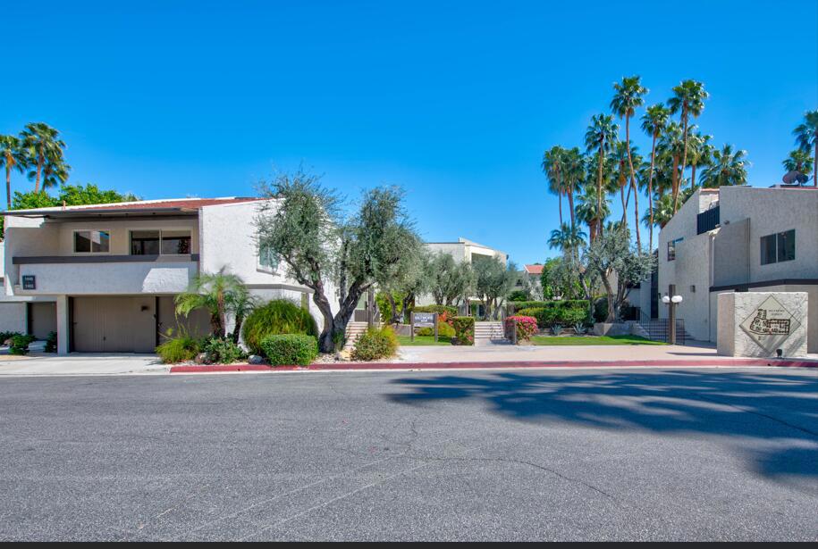 1490 S Camino Real 206