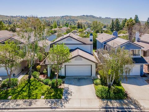 Photo of 12418 Sunnyglen Drive, Moorpark, CA 93021 (MLS # 226001591)