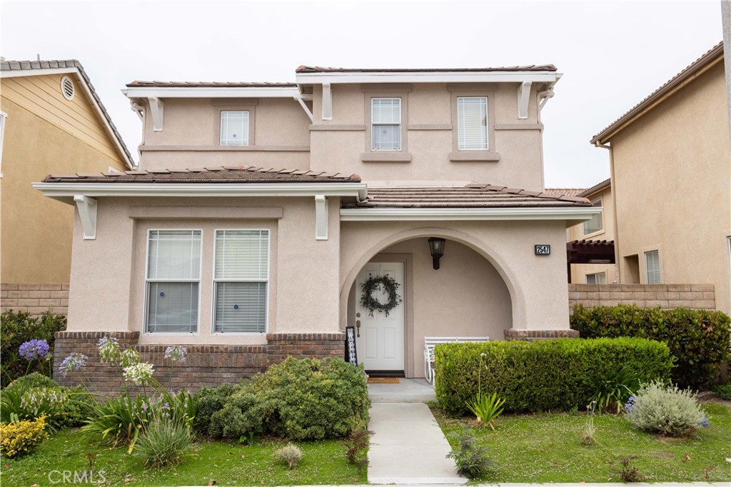 Welcome to a move-in-ready gem tucked in Simi Valley’s Milestone community with quick access to CA-118—just under 10 minutes to the freeway. Perfectly located within walking distance of schools, restaurants, and groceries, this stylish 3-bed, 3-bath home features vaulted ceilings, a spacious loft, and 2,023 sq ft of comfort. Thoughtful upgrades include a brand new stove and oven (2024), microwave (2025), dishwasher (2024), fresh exterior paint (2024), termite fumigation (2024), a new water heater (2024), and fully paid-off solar panels for long-term energy savings. Whether you're enjoying the private yard or exploring nearby parks and dining spots, Canterbury Lane blends convenience, charm, and smart updates for modern living in the Simi Valley Unified School District.