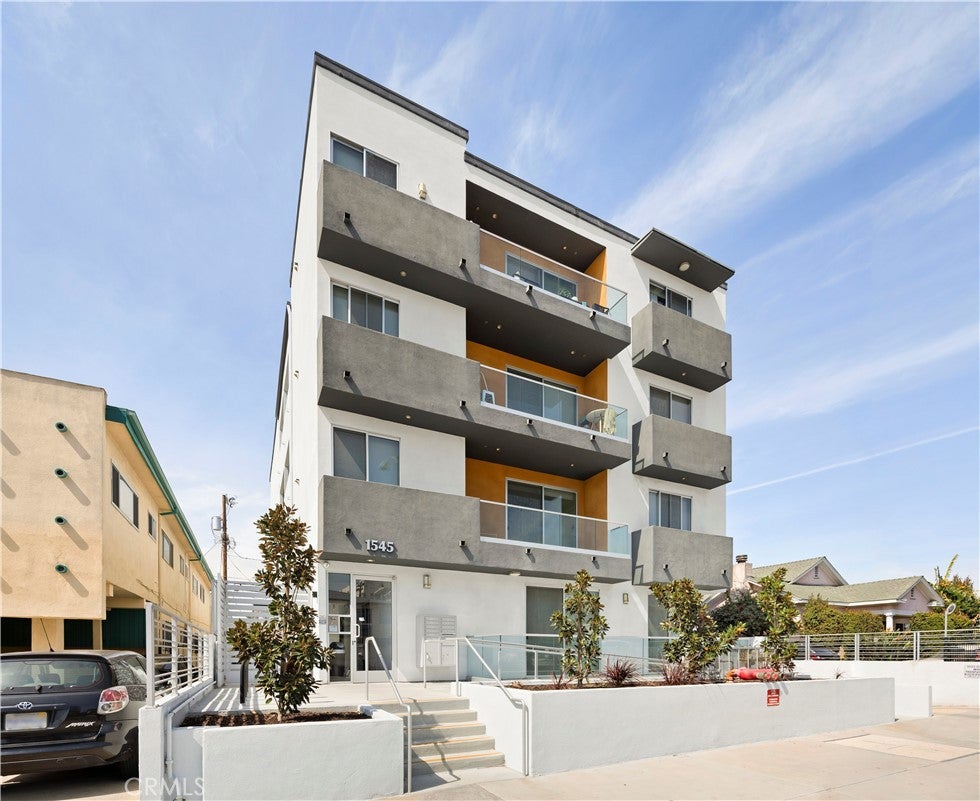 1545 S Fairfax