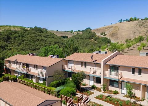 Photo of 123 Olive Street, Paso Robles, CA 93446 (MLS # NS25148515) Photo of 123 Olive Street, Paso Robles, CA 93446 (MLS # NS25148515)