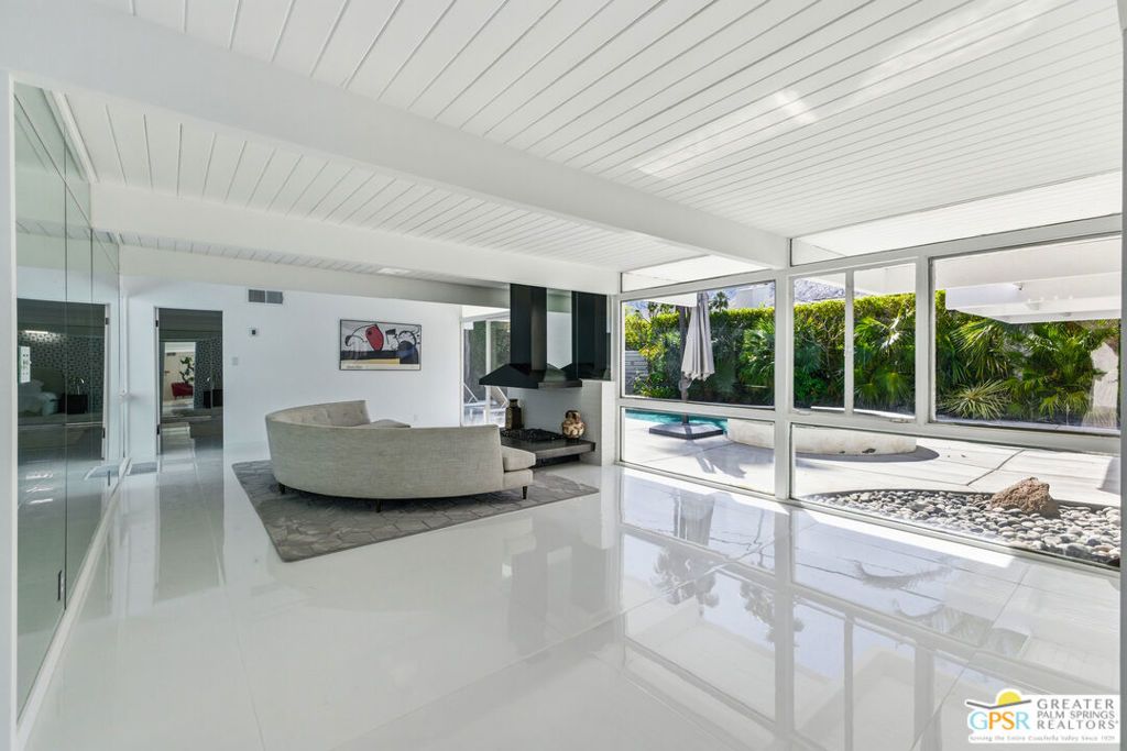 Photo of 1635 Palm Tree Drive, Palm Springs, CA 92264 (MLS # 26664223PS)