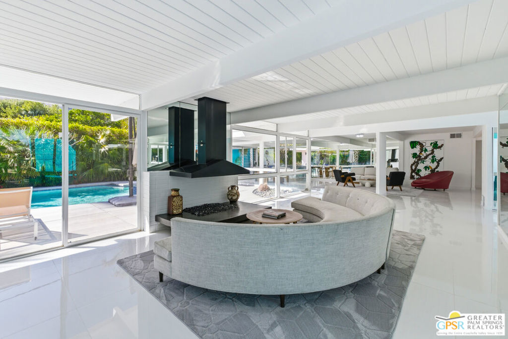 1635 Palm Tree Drive