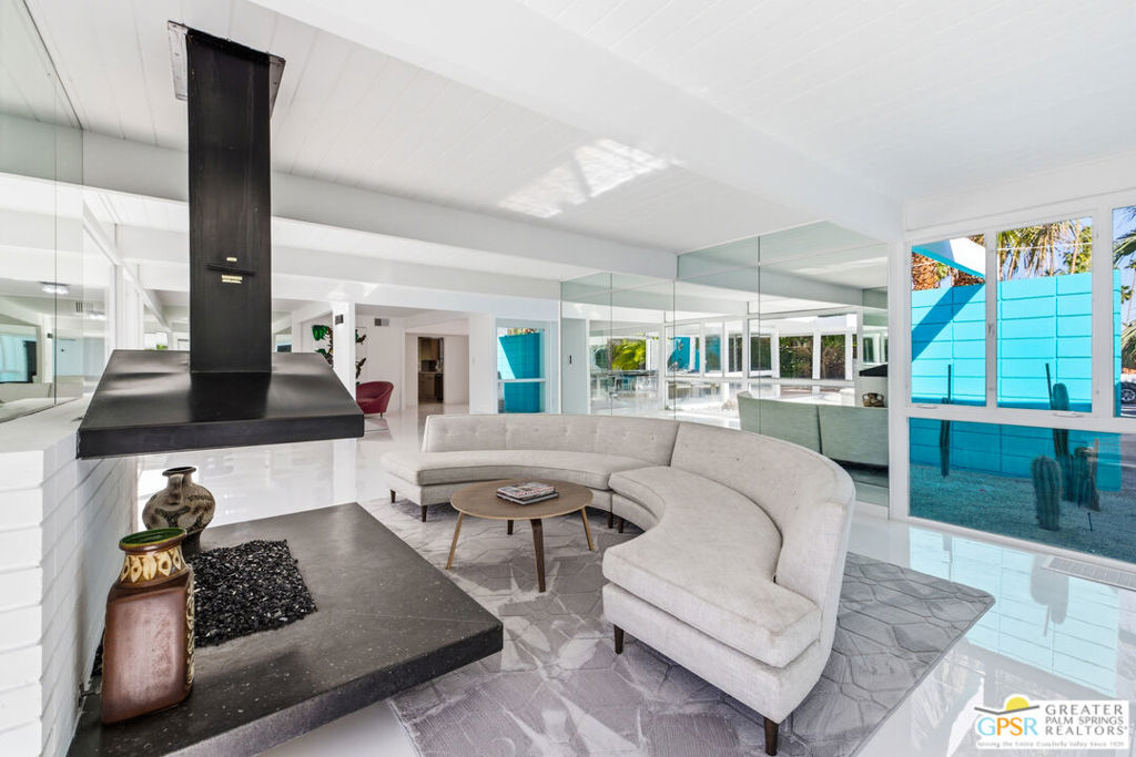 1635 Palm Tree Drive