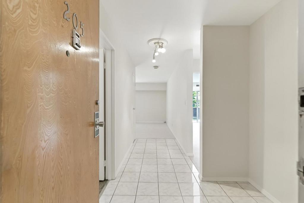 728 Elm Street 205