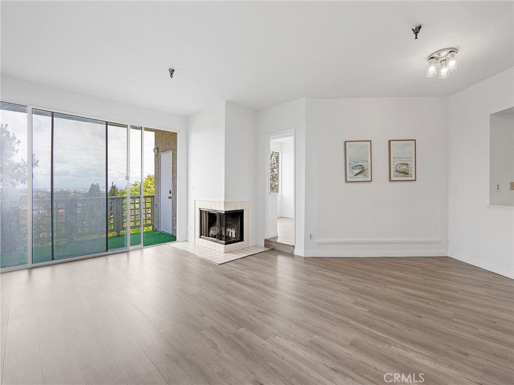 1450 Brett Place 205