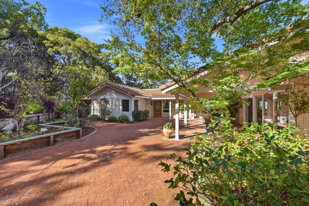 19601 Canon Drive, Los Gatos CA 95030