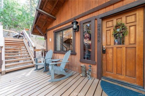 Photo of 24166 Cresta Dr, Crestline, CA 92325 (MLS # IG26052435)