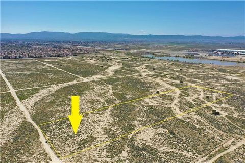 Photo of 15 STW Ave #G-6, Lancaster, CA 93536 (MLS # PF26017085)